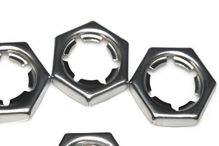 全扣式螺母的結(jié)構(gòu)特點與固定優(yōu)勢